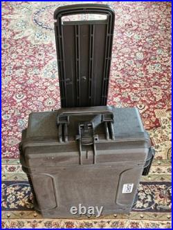 10 Pistol 20 Magazine DORO D2116-7W Heavy Duty Case Very Good Condition