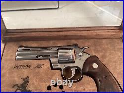 Colt Python 4.25 Barrel Glass Walnut Presentation Case for New Model Python