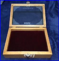 NRA ALASKA Solid Wood with Glass Top Locking (withkey) Presentation Case! 9x12