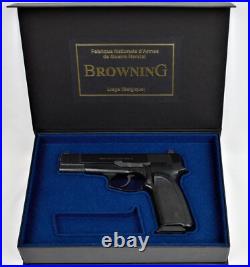 PISTOL GUN PRESENTATION CUSTOM DISPLAY CASE BOX for BROWNING HP-DAO or BDAO 9 mm PISTOL GUN PRESENTATION CUSTOM DISPLAY CASE BOX for BROWNING HP-DAO or BDAO 9 mm