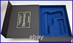 PISTOL GUN PRESENTATION CUSTOM DISPLAY CASE BOX for BROWNING HP-DAO or BDAO 9 mm PISTOL GUN PRESENTATION CUSTOM DISPLAY CASE BOX for BROWNING HP-DAO or BDAO 9 mm