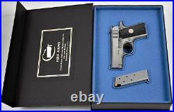 PISTOL GUN PRESENTATION CUSTOM DISPLAY CASE BOX for COLT MUSTANG Mk 4 Series 80 PISTOL GUN PRESENTATION CUSTOM DISPLAY CASE BOX for COLT MUSTANG Mk 4 Series 80