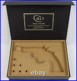 PISTOL GUN PRESENTATION CUSTOM DISPLAY CASE BOX for COLT TROOPER Mk III 4''. 357 PISTOL GUN PRESENTATION CUSTOM DISPLAY CASE BOX for COLT TROOPER Mk III 4''. 357