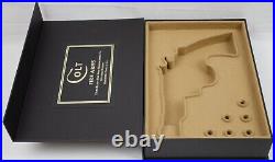 PISTOL GUN PRESENTATION CUSTOM DISPLAY CASE BOX for COLT TROOPER Mk III 4''. 357 PISTOL GUN PRESENTATION CUSTOM DISPLAY CASE BOX for COLT TROOPER Mk III 4''. 357