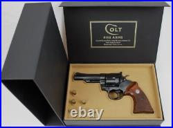 PISTOL GUN PRESENTATION CUSTOM DISPLAY CASE BOX for COLT TROOPER Mk III 4''. 357 PISTOL GUN PRESENTATION CUSTOM DISPLAY CASE BOX for COLT TROOPER Mk III 4''. 357