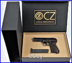 PISTOL GUN PRESENTATION CUSTOM DISPLAY CASE BOX for CZ 27 cal. 7,65 mm. 32 ACP