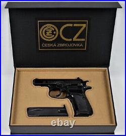 PISTOL GUN PRESENTATION CUSTOM DISPLAY CASE BOX for CZ 82 cal. 9mm Makarov 9x18