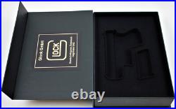 PISTOL GUN PRESENTATION CUSTOM DISPLAY CASE BOX for GLOCK 26 cal. 9 x 19 mm Para PISTOL GUN PRESENTATION CUSTOM DISPLAY CASE BOX for GLOCK 26 cal. 9 x 19 mm Para