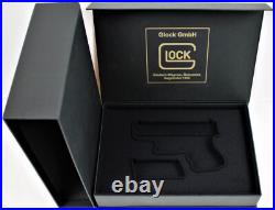 PISTOL GUN PRESENTATION CUSTOM DISPLAY CASE BOX for GLOCK 26 cal. 9 x 19 mm Para PISTOL GUN PRESENTATION CUSTOM DISPLAY CASE BOX for GLOCK 26 cal. 9 x 19 mm Para