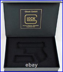 PISTOL GUN PRESENTATION CUSTOM DISPLAY CASE BOX for GLOCK 26 cal. 9mm + 2 ammo PISTOL GUN PRESENTATION CUSTOM DISPLAY CASE BOX for GLOCK 26 cal. 9mm + 2 ammo