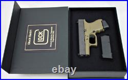 PISTOL GUN PRESENTATION CUSTOM DISPLAY CASE BOX for GLOCK 26 cal. 9mm + 2 ammo PISTOL GUN PRESENTATION CUSTOM DISPLAY CASE BOX for GLOCK 26 cal. 9mm + 2 ammo