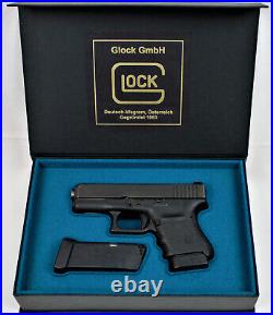 PISTOL GUN PRESENTATION CUSTOM DISPLAY CASE BOX for GLOCK 30 cal. 45 ACP PISTOL GUN PRESENTATION CUSTOM DISPLAY CASE BOX for GLOCK 30 cal. 45 ACP