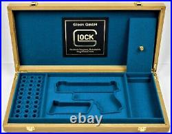 PISTOL GUN PRESENTATION CUSTOM DISPLAY CASE BOX for GLOCK 30 cal. 45 ACP