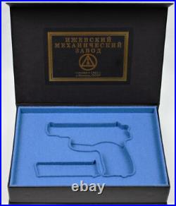 PISTOL GUN PRESENTATION CUSTOM DISPLAY CASE BOX for MAKAROV PM USSR 9 mm IZHEVSK PISTOL GUN PRESENTATION CUSTOM DISPLAY CASE BOX for MAKAROV PM USSR 9 mm IZHEVSK