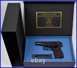 PISTOL GUN PRESENTATION CUSTOM DISPLAY CASE BOX for MAKAROV PM USSR 9 mm IZHEVSK PISTOL GUN PRESENTATION CUSTOM DISPLAY CASE BOX for MAKAROV PM USSR 9 mm IZHEVSK