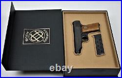 PISTOL GUN PRESENTATION CUSTOM DISPLAY CASE BOX for ORTGIES HO 7,65mm. 32 ACP