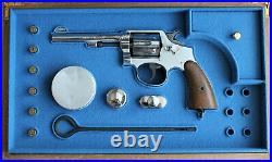PISTOL GUN PRESENTATION CUSTOM DISPLAY CASE BOX for SMITH WESSON 1905 mod 10 M&P