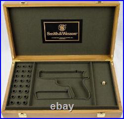 PISTOL GUN PRESENTATION CUSTOM DISPLAY CASE BOX for SMITH & WESSON model 39-2