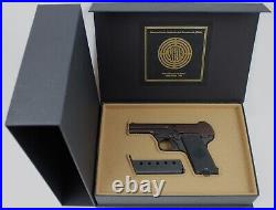 PISTOL GUN PRESENTATION CUSTOM DISPLAY CASE BOX for STEYR PIEPER m1908 cal 7,65