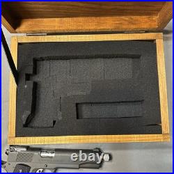 PISTOL GUN PRESENTATION CUSTOM DISPLAY CASE BOX for The SPRINGFIELD ARMORY m1911