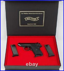 PISTOL GUN PRESENTATION CUSTOM DISPLAY CASE BOX for WALTHER TPH cal. 6,35 mm. 25 PISTOL GUN PRESENTATION CUSTOM DISPLAY CASE BOX for WALTHER TPH cal. 6,35 mm. 25