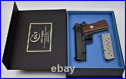 PISTOL GUN PRESENTATION CUSTOM DISPLAY CASE for COLT COMBAT COMMANDER 9mm Para