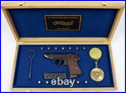 PISTOL GUN PRESENTATION CUSTOM DISPLAY CASE for WALTHER PPK cal. 7,65 mm. 32 ACP