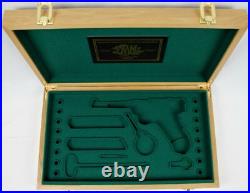 PISTOL PRESENTATION CUSTOM DISPLAY CASE for DWM LUGER P06 7,65mm 4 3/4 inch p08