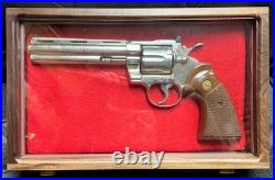 Pistol Gun Presentation Case Glass Top Wood Box Colt Revolvers Snake Python 6 4
