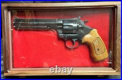 Pistol Gun Presentation Case Glass Top Wood Box Colt Revolvers Snake Python 6 4