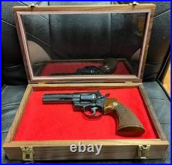 Pistol Gun Presentation Case Glass Top Wood Box Colt Revolvers Snake Python 6 4