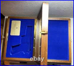 Sig 125 Jahre Presentation/Collector Gun Case, Mahogany, Plexi Glass withKey