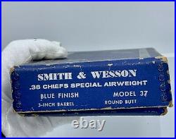 Smith & Wesson 38 Chiefs Special Airweight 3 Inch Model 37 Round Butt Blue