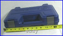 Smith & Wesson 39032 Plastic Pistol Case Medium Regal Cable lock