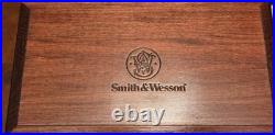 Vintage Smith & Wesson Mahogany 2 Handgun Lined Display Case USA Very Rare! Nice