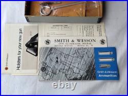 Vintage Smith & Wesson Pistol Protective Hard case. Empty Box Model 59