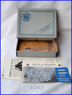 Vintage Smith & Wesson Pistol Protective Hard case. Empty Box Model 59