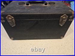 Vintage deluxe 2 gun storage with2 gun stand case including sportscope 9x50 spot s